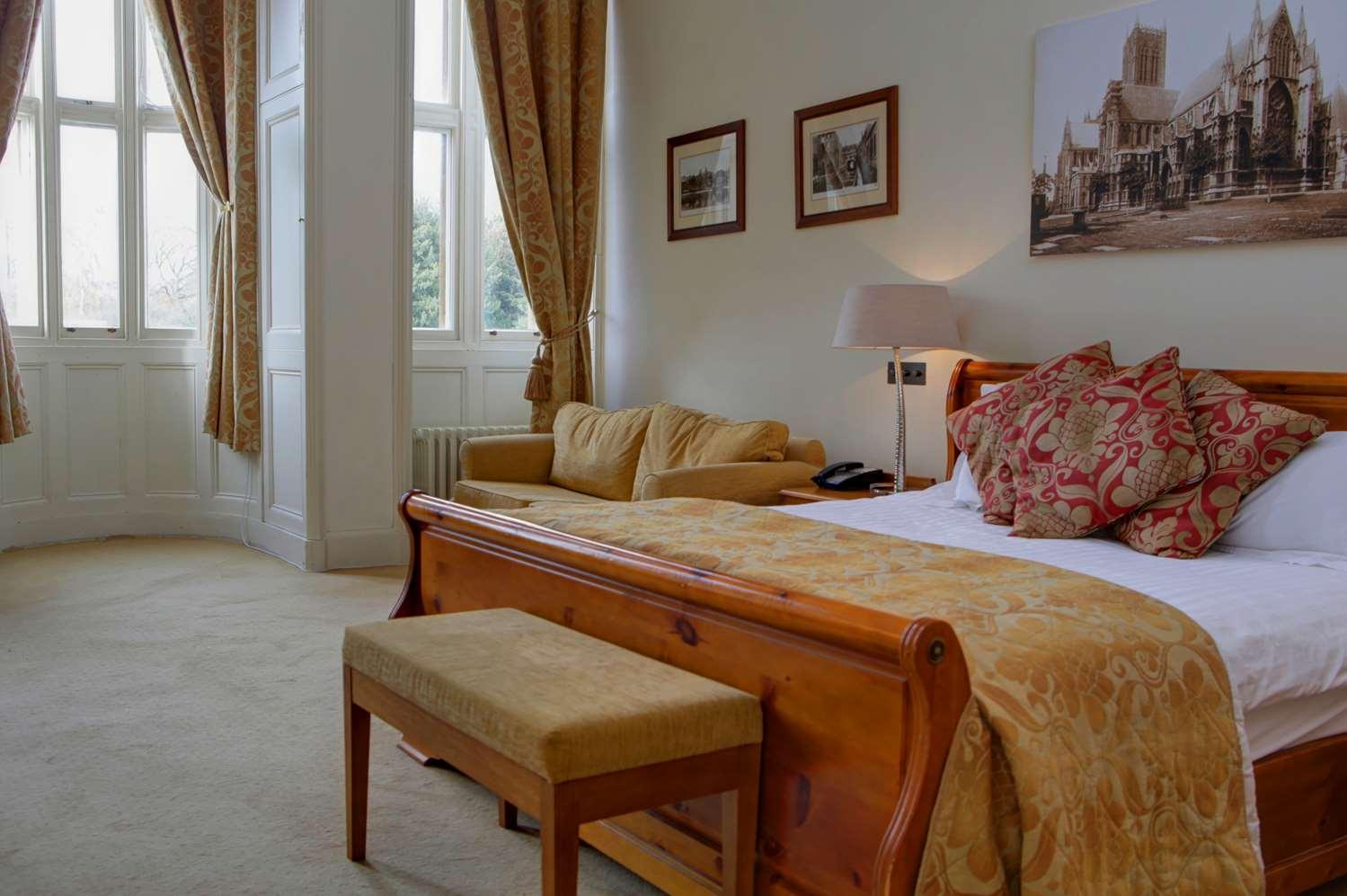 Отель Stoke Rochford Hall
